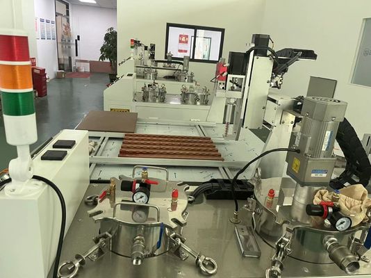 自動ポッティングと混合作業のための3軸単頭エポキシ黒色粘着器